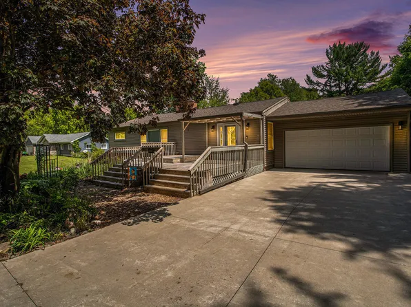 19016-11 Mile Rd, Battle Creek, MI 49014