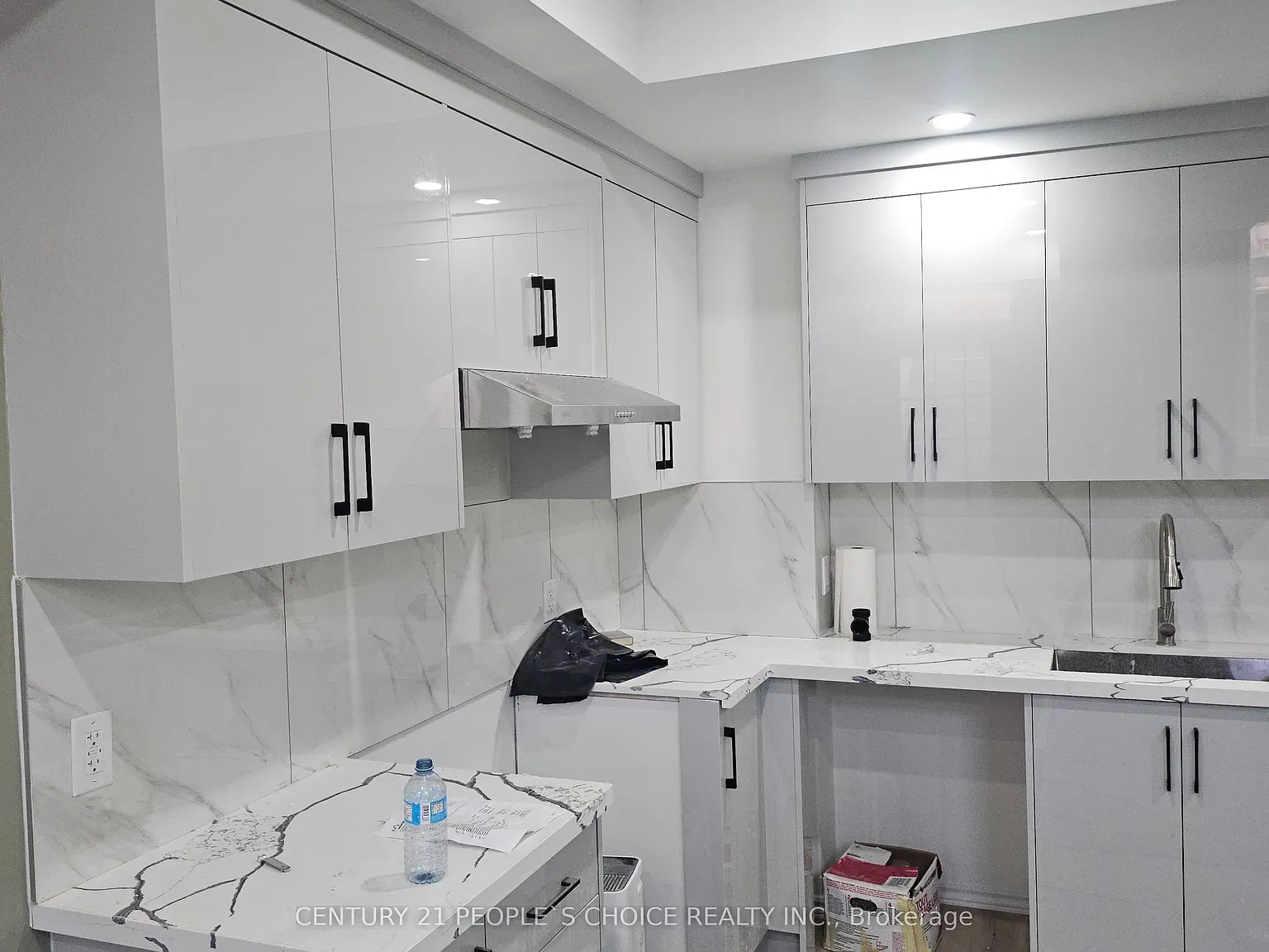 2 bed, $1,800 — Photo 1