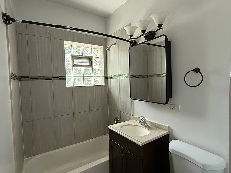 3757 W Sunnyside Ave #1A — Photo 6