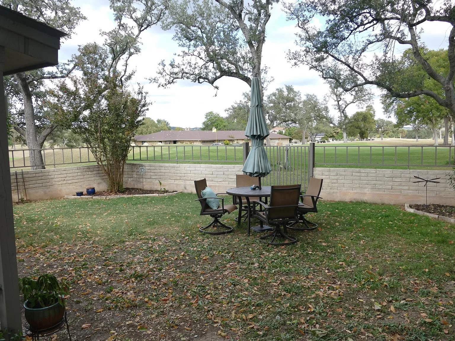 3 bed, 1929 sqft, $2,500 — Photo 1