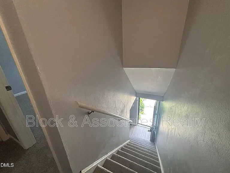 4808 Blue Bird Ct #D — Photo 55