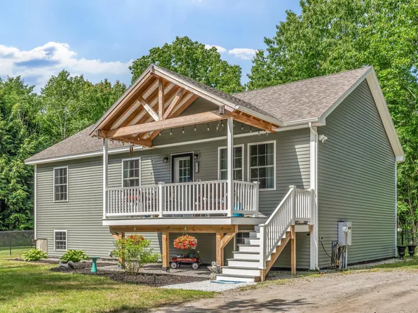 75 Stone Brooke Drive, Mechanic Falls, ME 04256