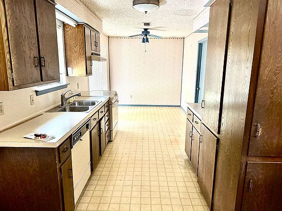 2nd image of 2916 Avenue J