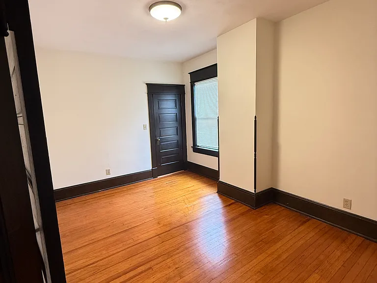 2149 Berkley Ave SW #UPPER — Photo 5