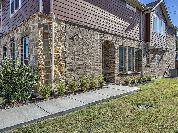 2nd image of 2654 Settlers Pl