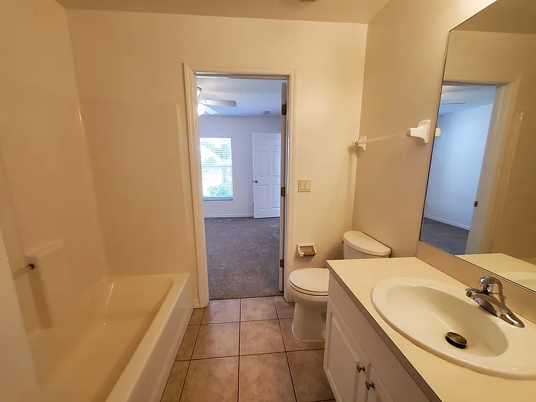 3011 SW 14th Ct — Photo 9