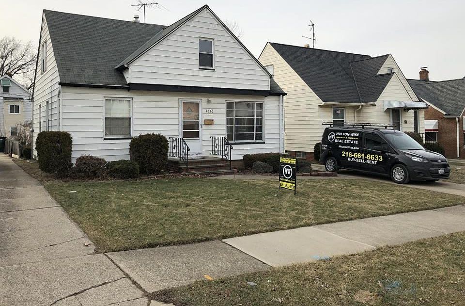 1st image of 4870 E 86th St