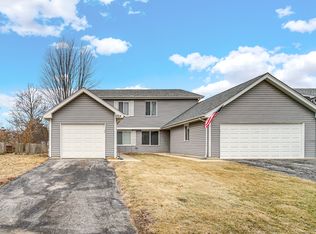 1029 Pheasant Run Ln, Aurora, IL 60504