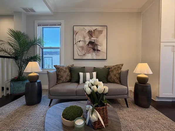 57 Hurley St #3, Cambridge, MA 02141