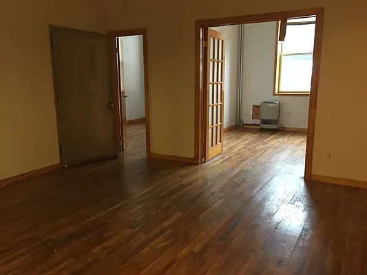 Rented by Premier Metro Realty Corp | media 6