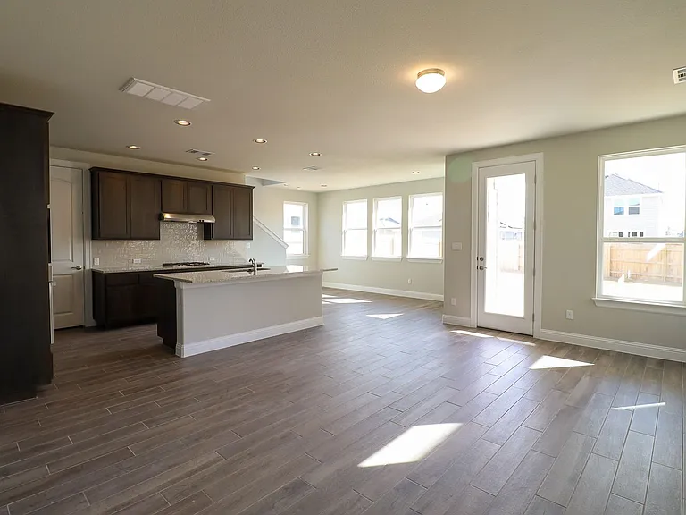 105 Bent Trail Ln — Photo 4