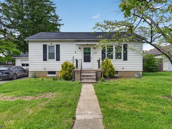 515 Lynda Rd, Lopatcong Twp., NJ 08865