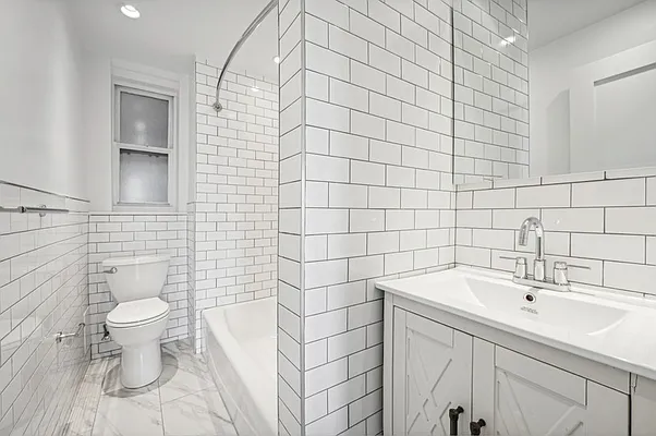 Rented by Cooper & Cooper Real Estate | media 8