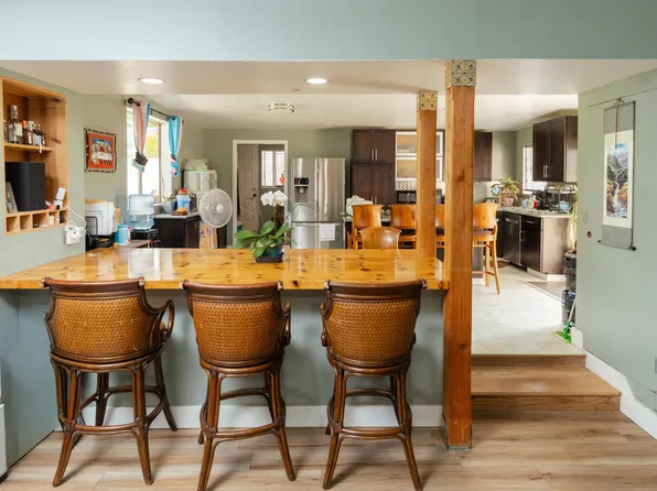 411 Iliahi St, Lanai City, HI 96763