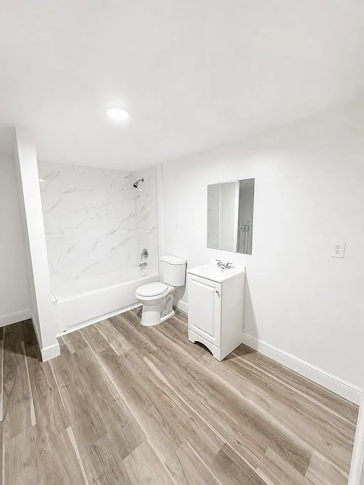 1 bed, 1008 sqft, $900 — Photo 4
