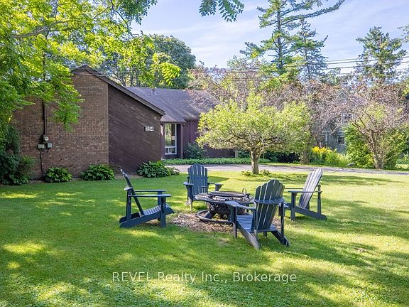 3rd image of 254 Prospect Point Rd S