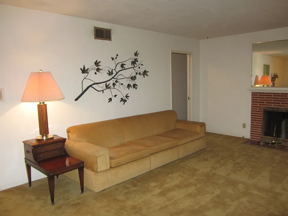 1220 W Mendocino Ave