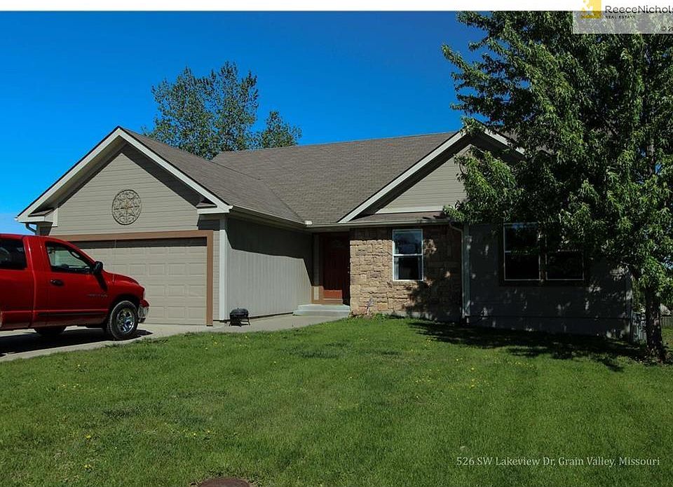 1st image of 526 SW Lakeview Dr