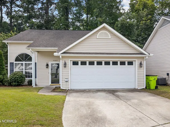 4005 Yadkin Court, New Bern, NC 28562