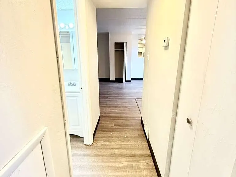 464 South Ave — Photo 9