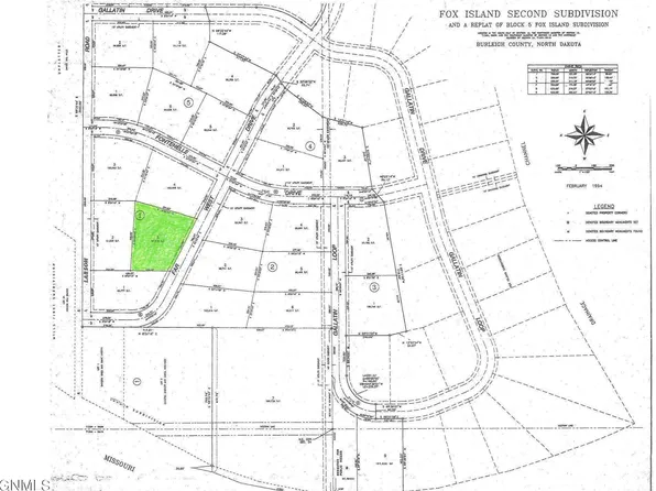 2370 Far West Dr, Bismarck, ND 58504