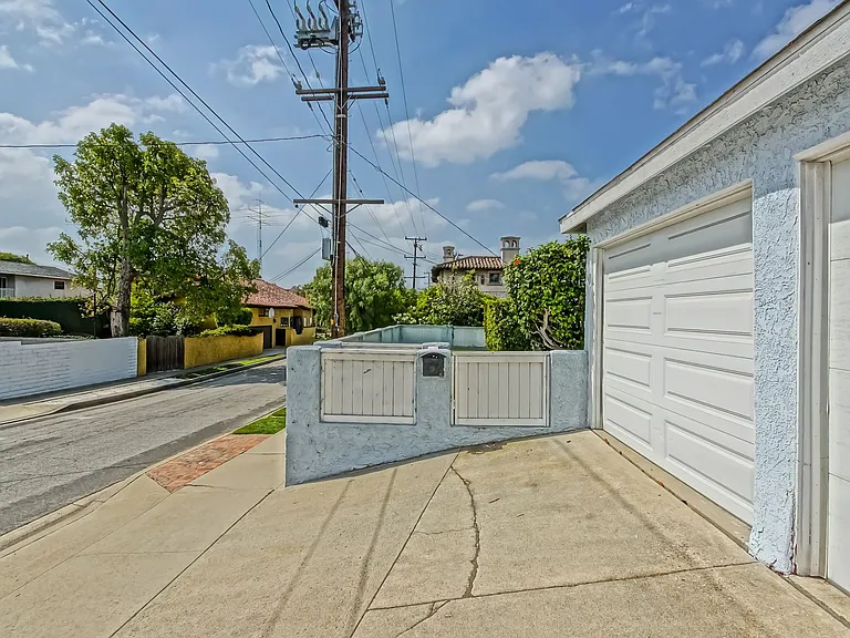 615 N Peck Ave — Photo 35