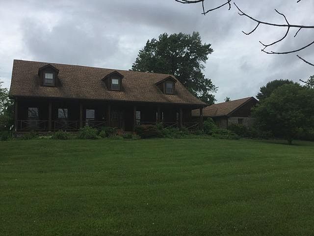 1st image of 1097 Lucas Ln
