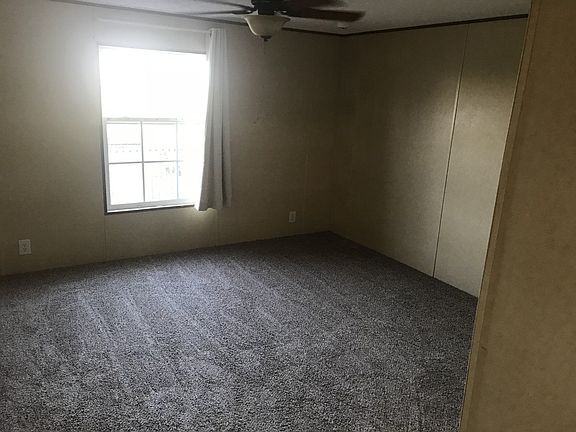 4th image of 160 Mountain Ln
