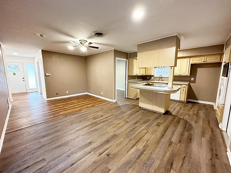 1710 Santa Cecilia Dr — Photo 4