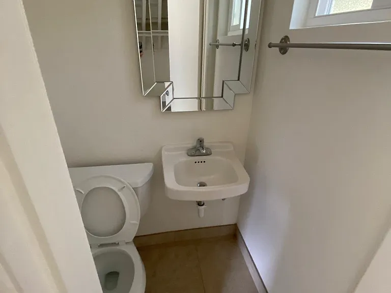 562 Hermes Ave — Photo 12