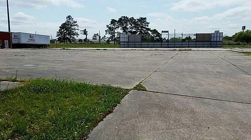 2nd image of 0 Prien Lake Rd E