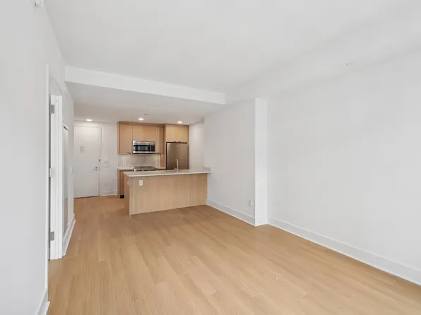 499 President Street image 4 of 35