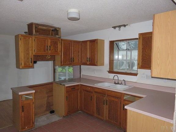 5th image of 7525 Sandy Creek Dr