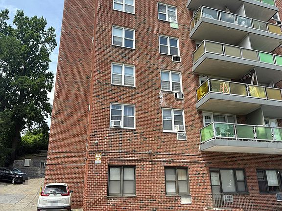 3rd image of 1841 Central Park Ave APT 5P