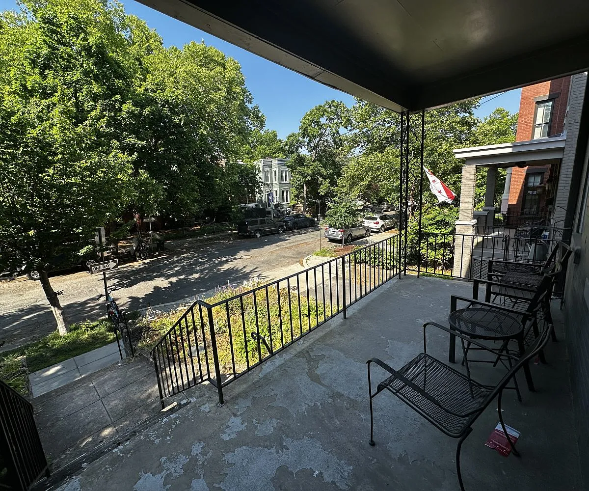 4 bed, 1444 sqft, $3,900 — Photo 2