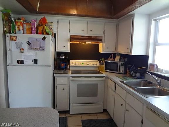 5th image of 3612 SW 7th Ave