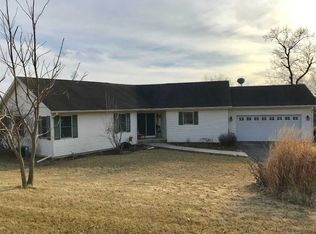 9289 N Barker Rd, Byron, IL 61010