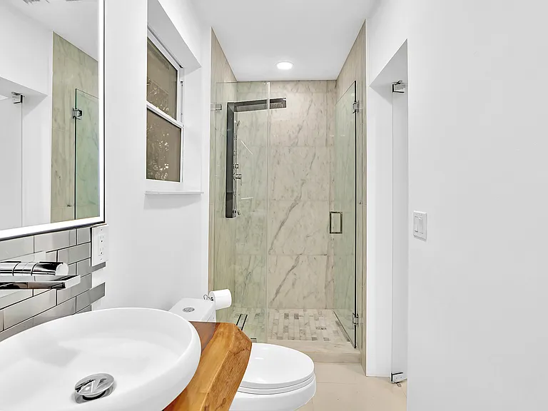 1002 10th St #1 — Photo 42