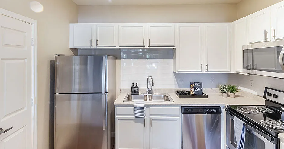 Bristol Place Apartment Homes — Photo 1