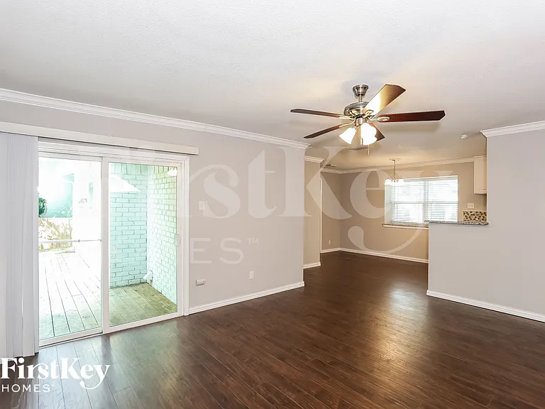 3804 Driskell Blvd — Photo 2