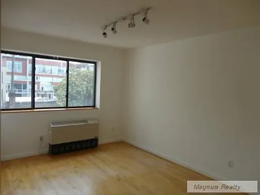 Rented by Magnum Realty Holdings, LLC | media 7