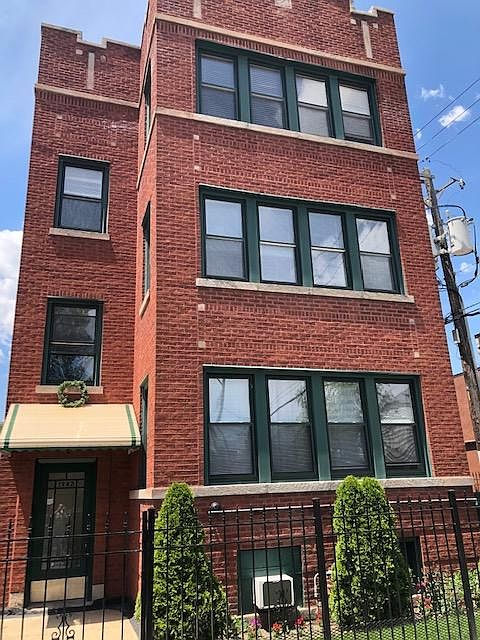 1st image of 1942 N Lowell Ave APT 2