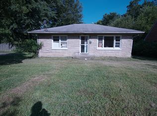 4444 Lynnview Dr, Louisville, KY 40216