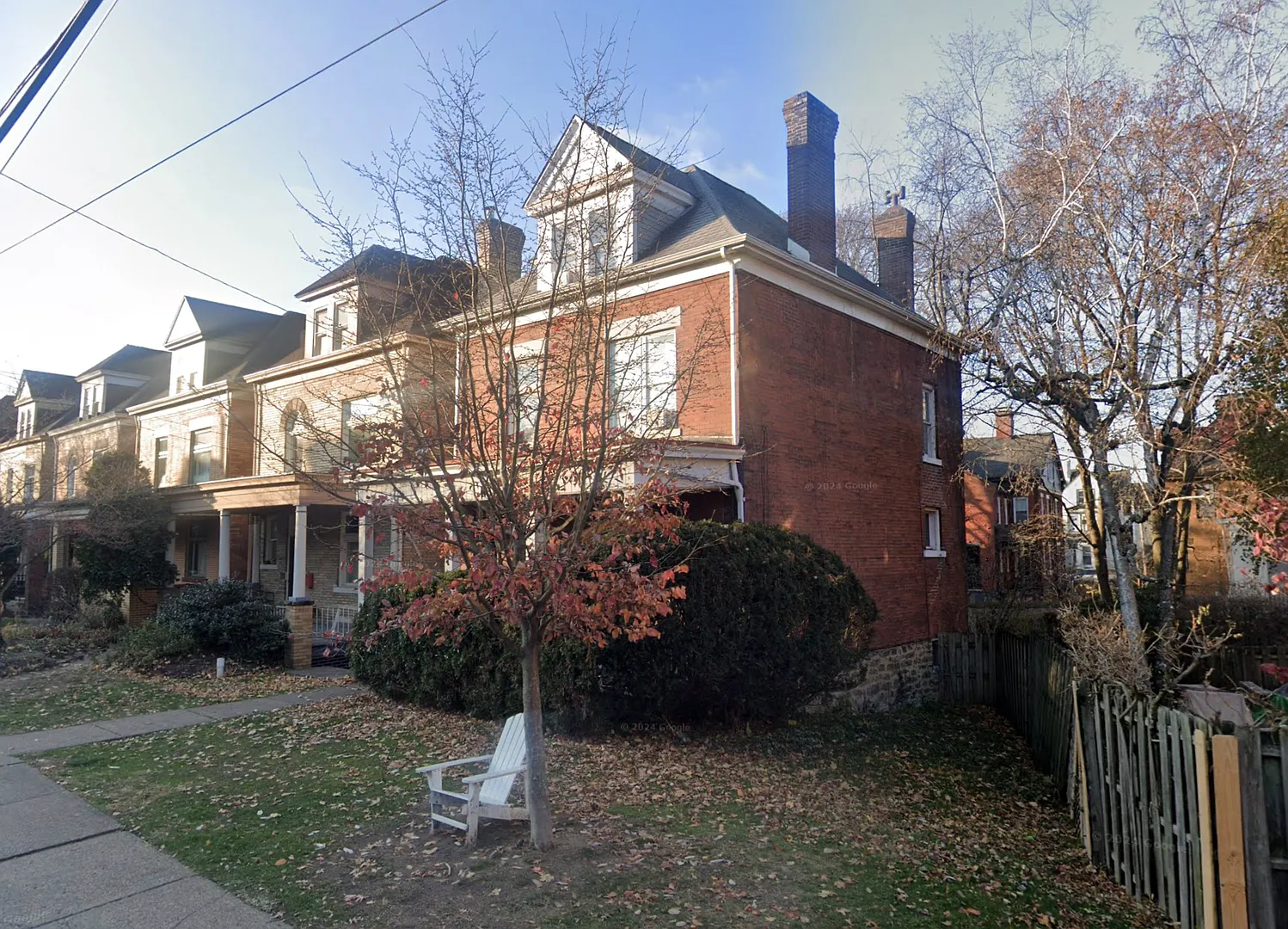Beautiful Big House! Private Street. Central Air! Newer Kitchen. Fenced Yard! — Photo 1