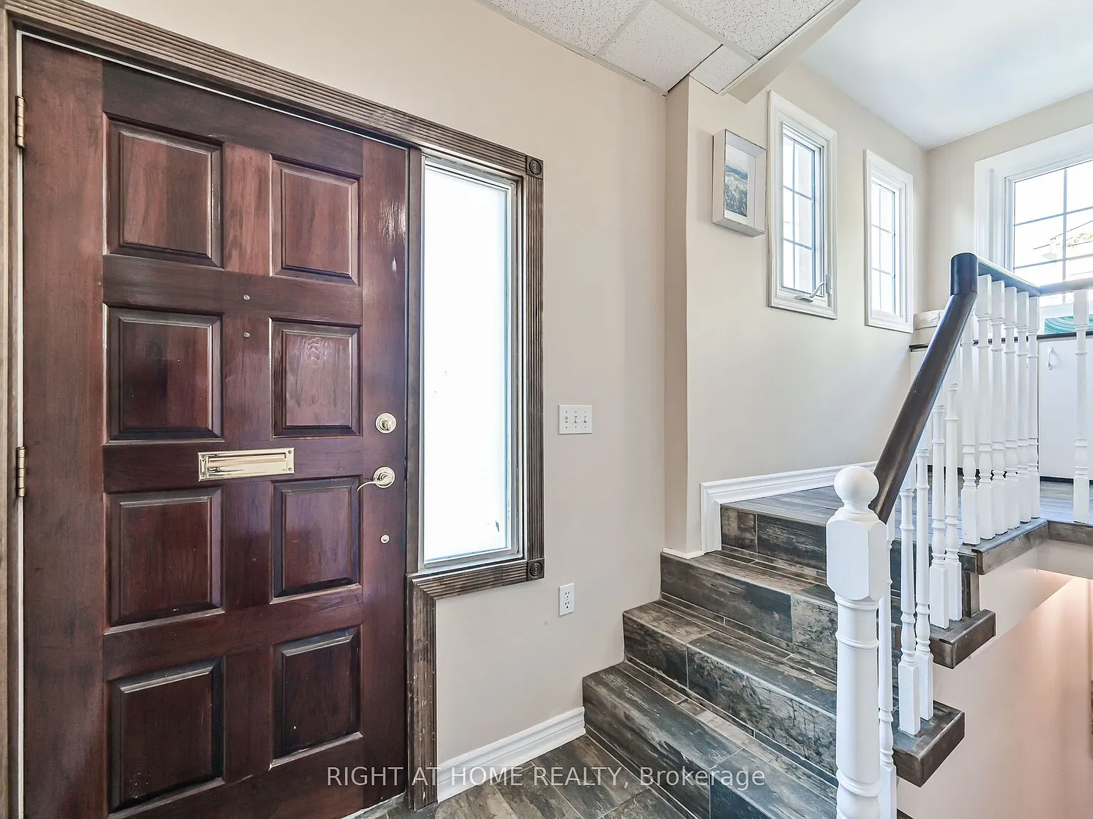 2 bed, $2,930 — Photo 2