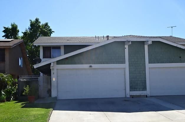 1st image of 3581 Raven Dr