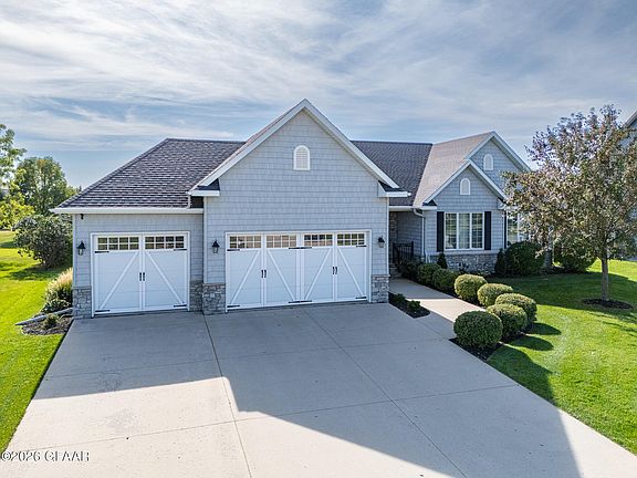 2nd image of 1482 Robert Cir