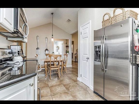 4th image of 504 Tampico Ct