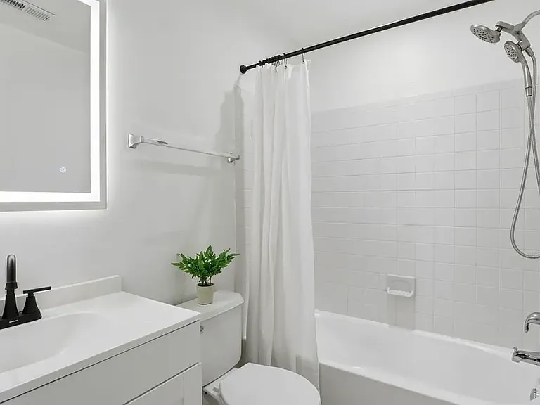 4550 Fair Valley Dr — Photo 24