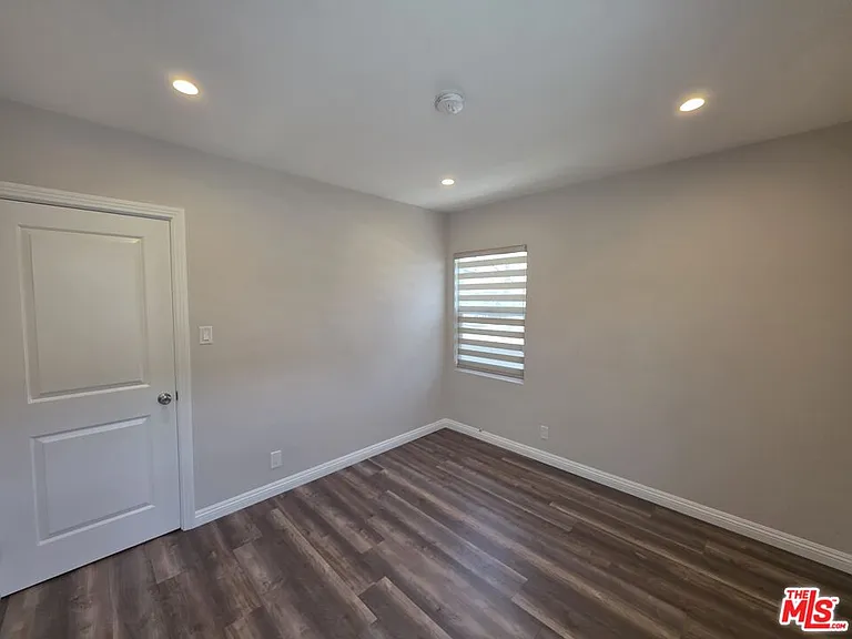 2012 S Holt Ave #2014 — Photo 9